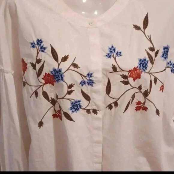 🌹Vince Camuto button down top - Picture 7 of 10